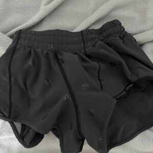 lululemon hotty hot shorts size 0
